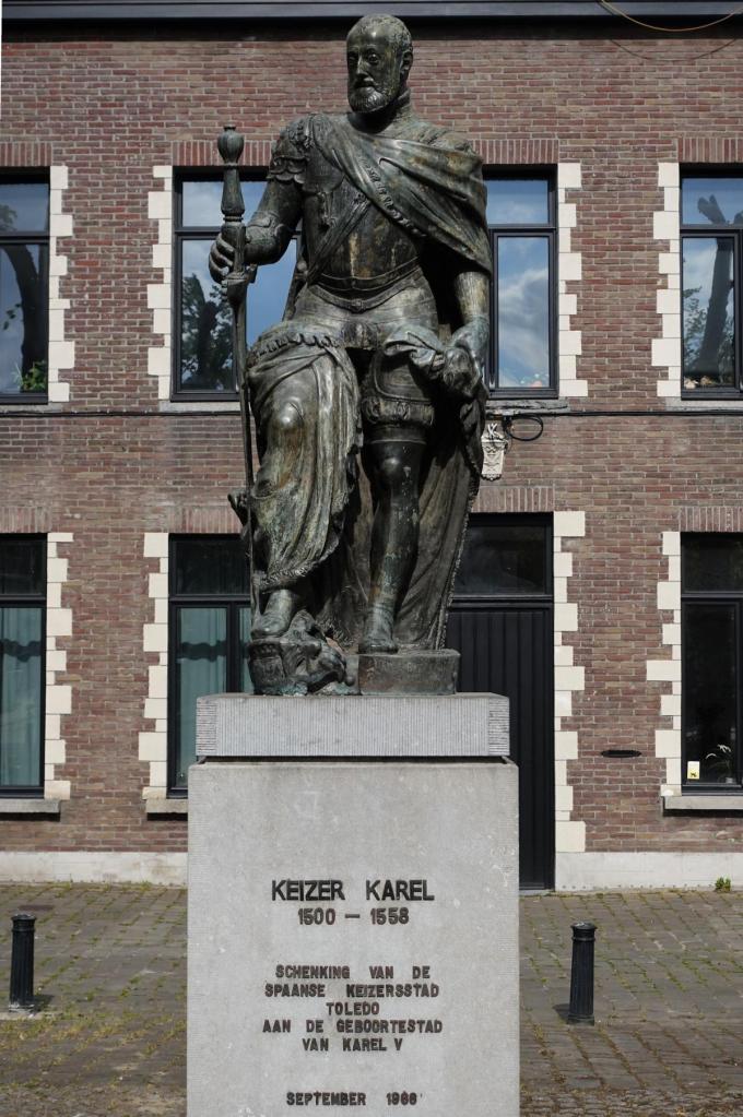 Gent: Statue Kaiser Karls V. auf dem Gelände des Prinzenhofs (2022)
