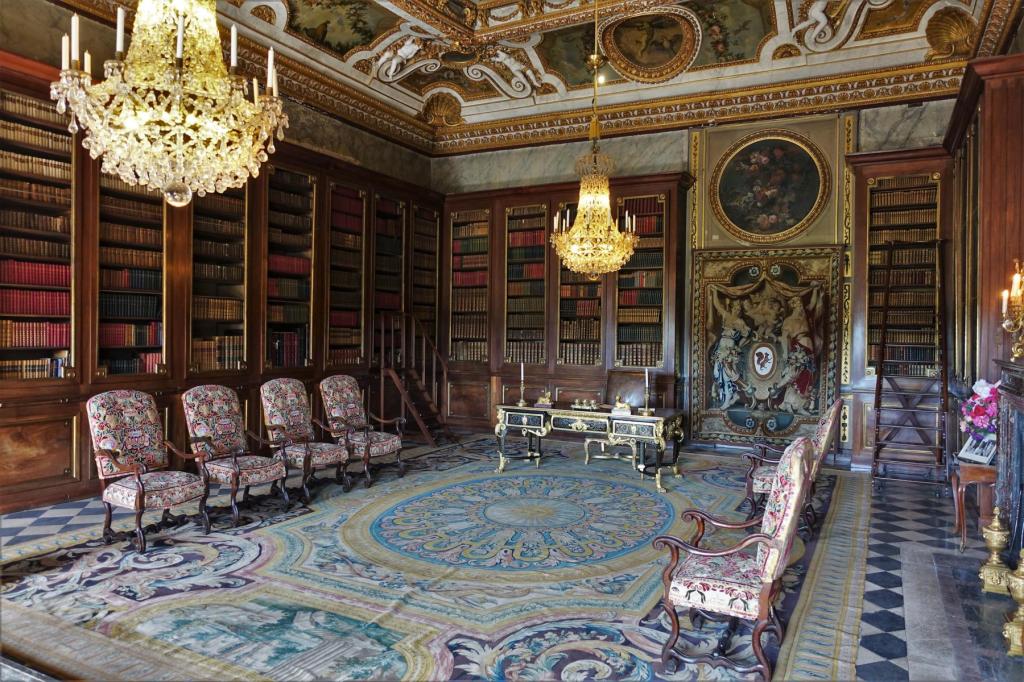 Vaux-le-Vicomte: Schloss Vorzimmer des Königs = Bibliothek (2022)