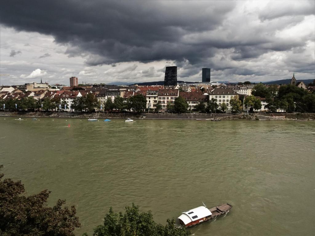Basel: Blick nach Kleinbasel [rechtsrheinisch] (2023)